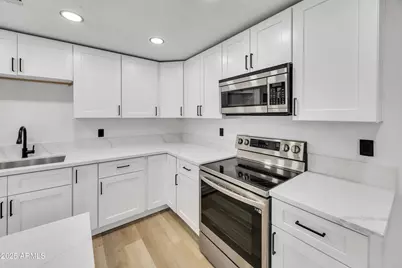 1831 N 74th Lane, Phoenix, AZ 85035 - Photo 9