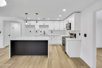 1831 N 74th Lane, Phoenix, AZ 85035 - Photo 3