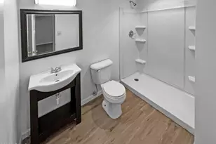 2223 N 62nd Ln, Phoenix, AZ 85035 - Photo 11