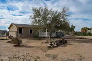 37531 W Pioneer St, Tonopah, AZ 85354 - Photo 9