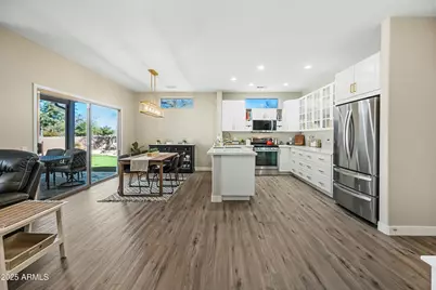 15996 W Mesquite Court, Surprise, AZ 85374 - Photo 13