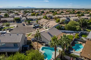 8736 W Tierra Buena Ln, Peoria, AZ 85382 - Photo 13