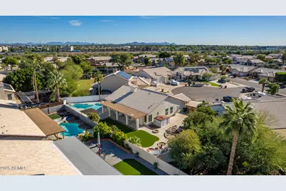 8736 W Tierra Buena Lane, Peoria, AZ 85382 - Photo 11