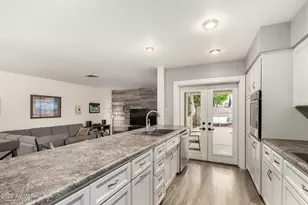 2112 E Apollo Ave, Tempe, AZ 85283 - Photo 9