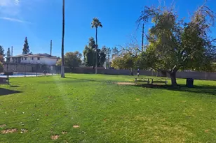 834 S Casitas Dr, Tempe, AZ 85281 - Photo 21