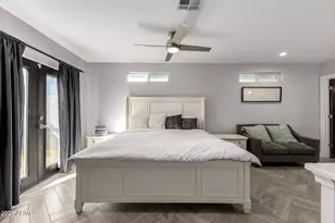 2402 N 37th St, Phoenix, AZ 85008 - Photo 15