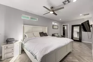 2402 N 37th St, Phoenix, AZ 85008 - Photo 17