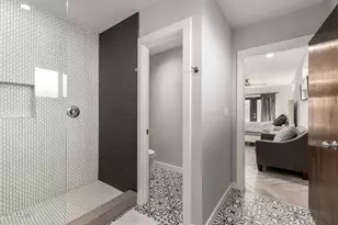 2402 N 37th St, Phoenix, AZ 85008 - Photo 21