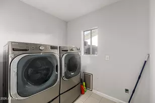 2402 N 37th St, Phoenix, AZ 85008 - Photo 31