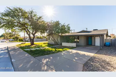 2402 N 37th Street, Phoenix, AZ 85008 - Photo 1