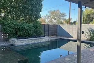 2402 N 37th St, Phoenix, AZ 85008 - Photo 13