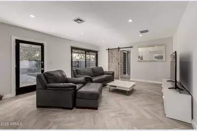 2402 N 37th Street, Phoenix, AZ 85008 - Photo 9