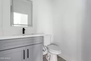10611 N 81st Ave, Peoria, AZ 85345 - Photo 15