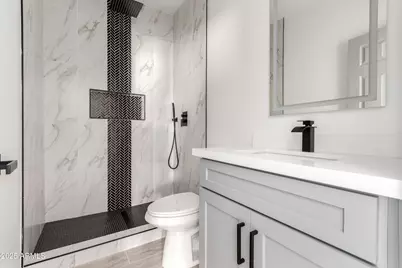 10611 N 81st Avenue, Peoria, AZ 85345 - Photo 7