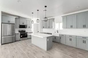 10611 N 81st Ave, Peoria, AZ 85345 - Photo 19