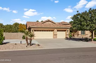 11628 E Starflower Dr, Chandler, AZ 85249 - Photo 9