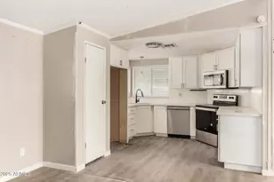 8601 N 103rd Ave, Peoria, AZ 85345 - Photo 11