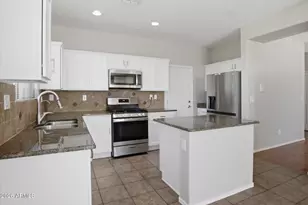 39517 N Noble Hawk Ct, Phoenix, AZ 85086 - Photo 11