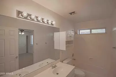 20376 N 66th Drive, Glendale, AZ 85308 - Photo 13