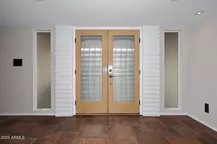 8528 E Via De Viva St, Scottsdale, AZ 85258 - Photo 3