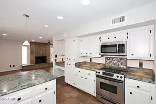 8528 E Via De Viva St, Scottsdale, AZ 85258 - Photo 13