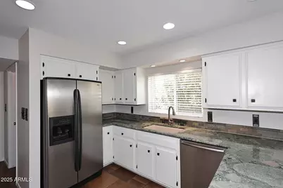 8528 E Via De Viva Street, Scottsdale, AZ 85258 - Photo 11