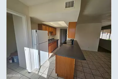 513 N Apache Drive, Chandler, AZ 85224 - Photo 3