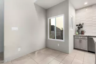 11333 N 92nd St, Scottsdale, AZ 85260 - Photo 9