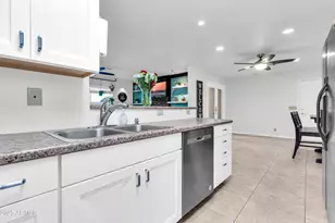 320 W Laguna Dr, Tempe, AZ 85282 - Photo 9