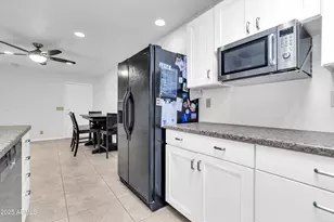 320 W Laguna Dr, Tempe, AZ 85282 - Photo 17