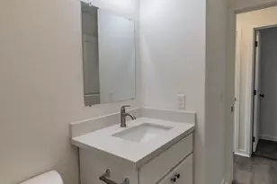 1135 E Chipman Rd, Phoenix, AZ 85040 - Photo 13