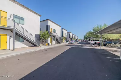 1135 E Chipman Road, Phoenix, AZ 85040 - Photo 1