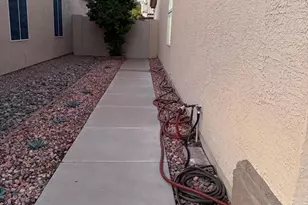 10910 W Laurelwood Ln, Avondale, AZ 85392 - Photo 3