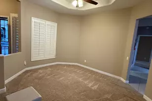10910 W Laurelwood Ln, Avondale, AZ 85392 - Photo 5