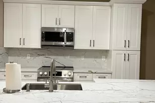 10910 W Laurelwood Ln, Avondale, AZ 85392 - Photo 9