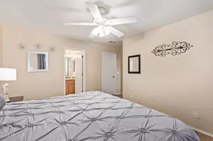 14805 W Caribbean Ln, Surprise, AZ 85379 - Photo 13