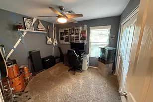 9254 W Lone Cactus Dr, Peoria, AZ 85382 - Photo 11