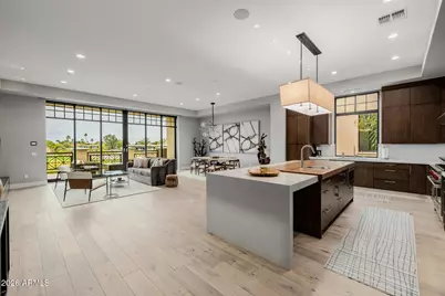 2 Biltmore Estate #207, Phoenix, AZ 85016 - Photo 15