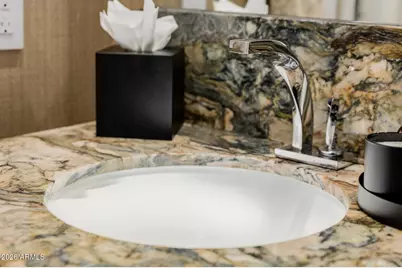 2 Biltmore Estate #207, Phoenix, AZ 85016 - Photo 25