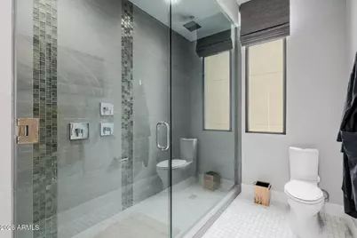 2 Biltmore Estate #207, Phoenix, AZ 85016 - Photo 43