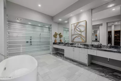 2 Biltmore Estate #207, Phoenix, AZ 85016 - Photo 37