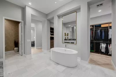 2 Biltmore Estate #207, Phoenix, AZ 85016 - Photo 37