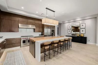 2 Biltmore Estate #207, Phoenix, AZ 85016 - Photo 17