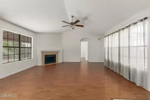 10428 N 53rd Dr, Glendale, AZ 85302 - Photo 5