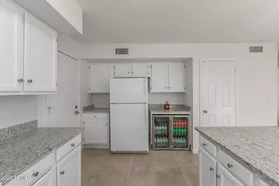 10428 N 53rd Drive, Glendale, AZ 85302 - Photo 11