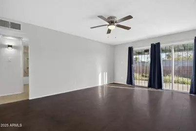 7649 W Mitchell Drive, Phoenix, AZ 85033 - Photo 5