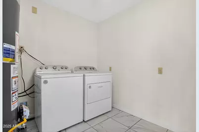 7649 W Mitchell Drive, Phoenix, AZ 85033 - Photo 15