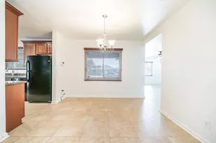 1728 W Avalon Dr, Phoenix, AZ 85015 - Photo 9