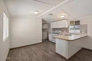 2121 N Center St, Mesa, AZ 85201 - Photo 11