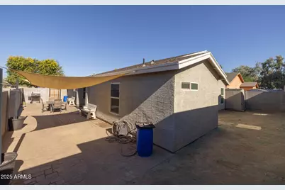 129 W Ian Drive, Phoenix, AZ 85041 - Photo 17